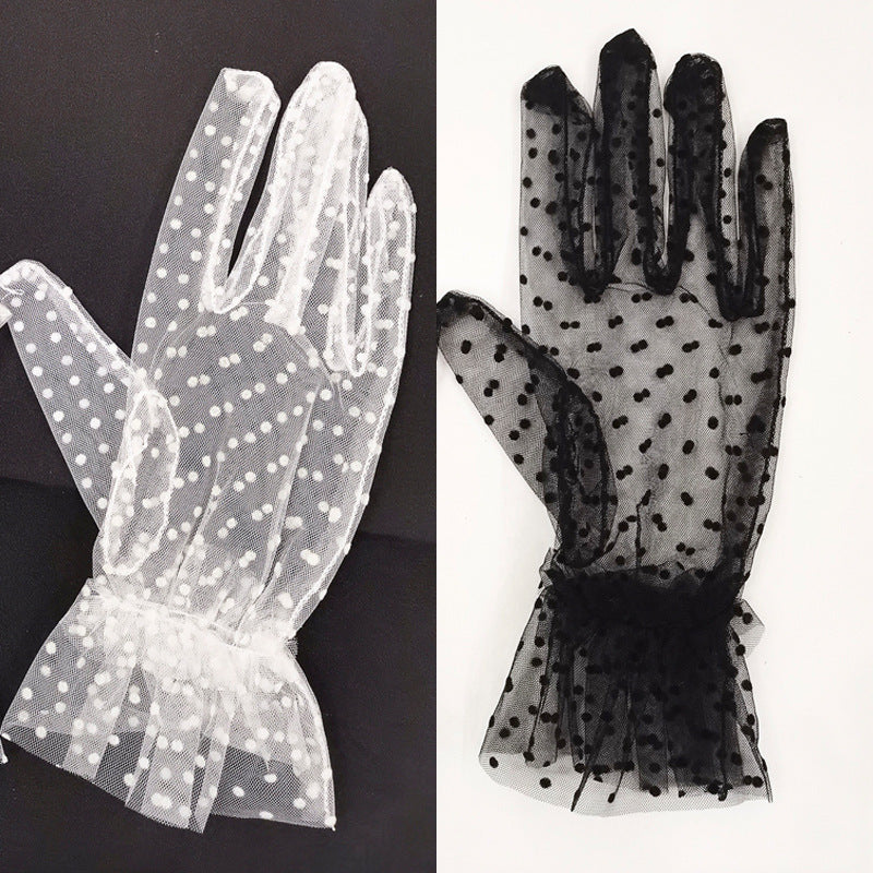 Gants de mariage et de soirée en maille blanche