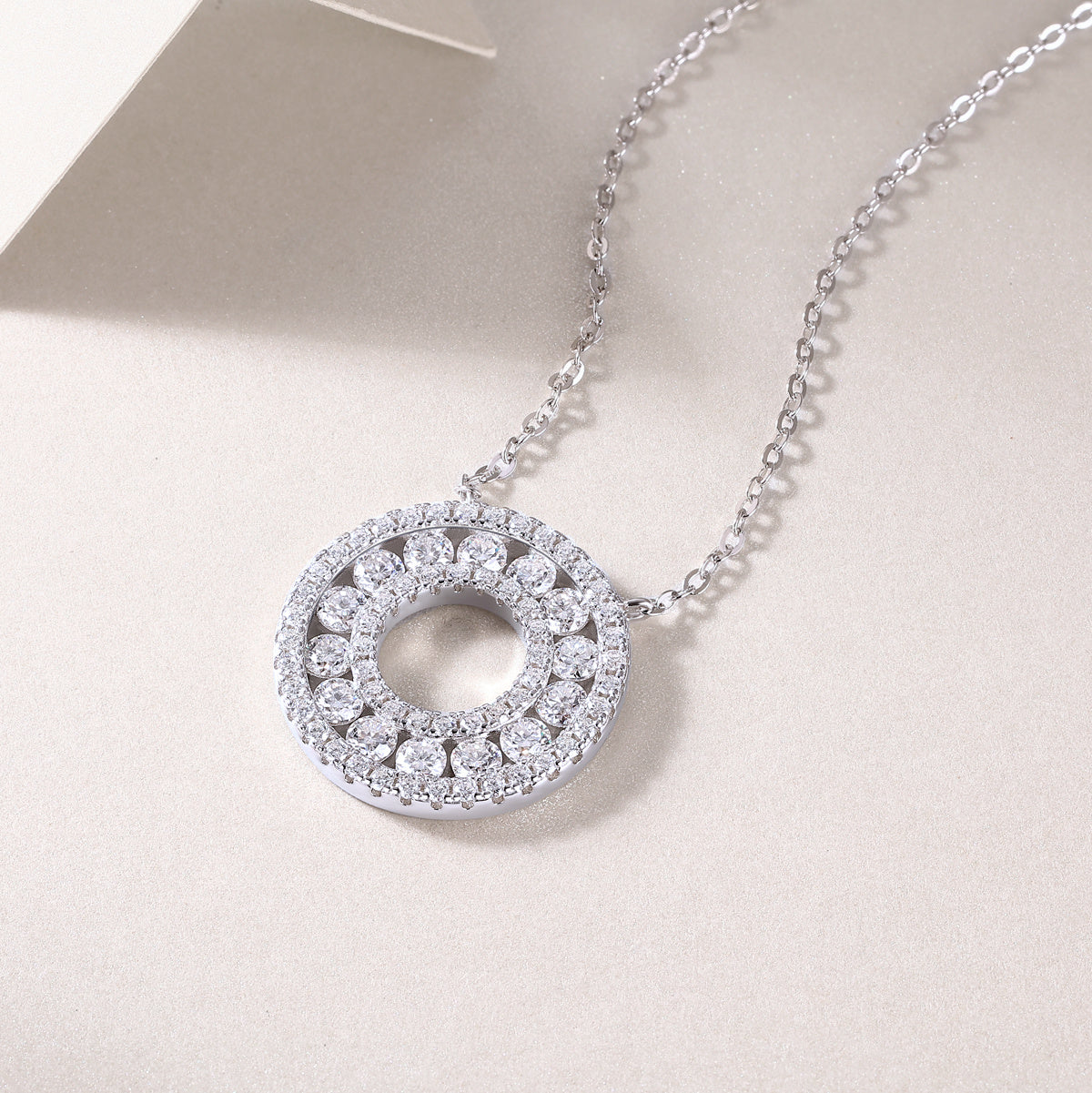 Reciprocating Diamond Pendant Set