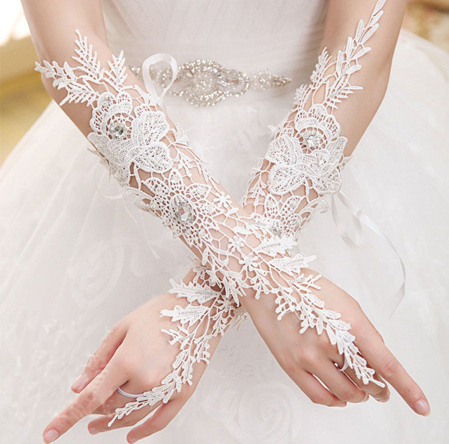 Gants de mariage élégants pour mariée