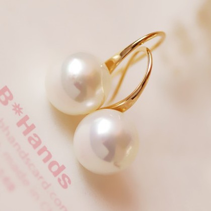 Elegant Pearl Earrings for Women