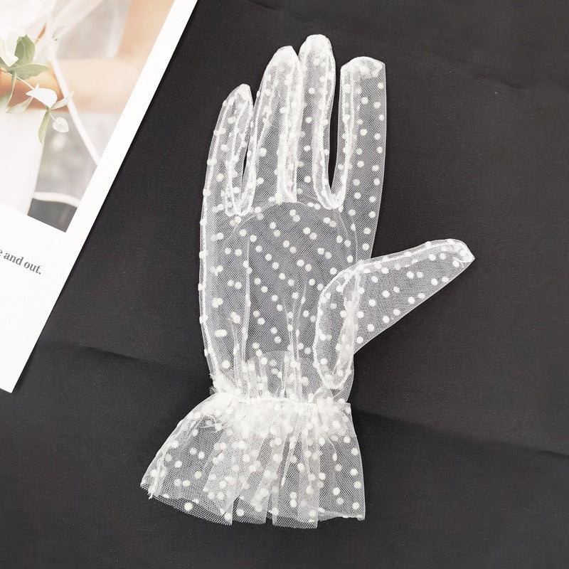 Gants de mariage et de soirée en maille blanche