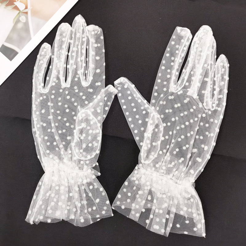 Gants de mariage et de soirée en maille blanche