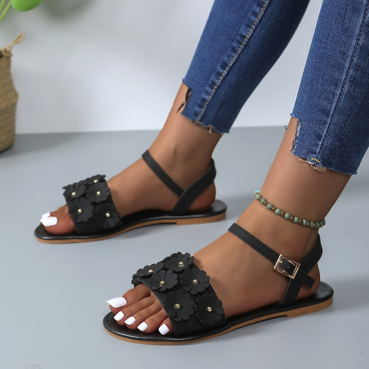 Retro Flower Buckle Flat Sandals