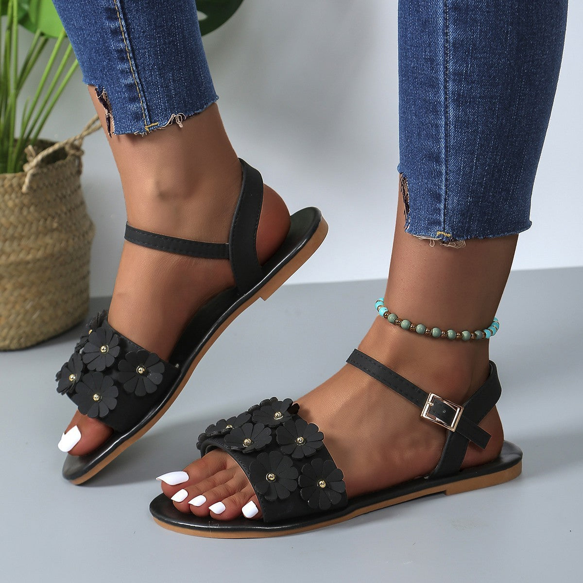 Retro Flower Buckle Flat Sandals