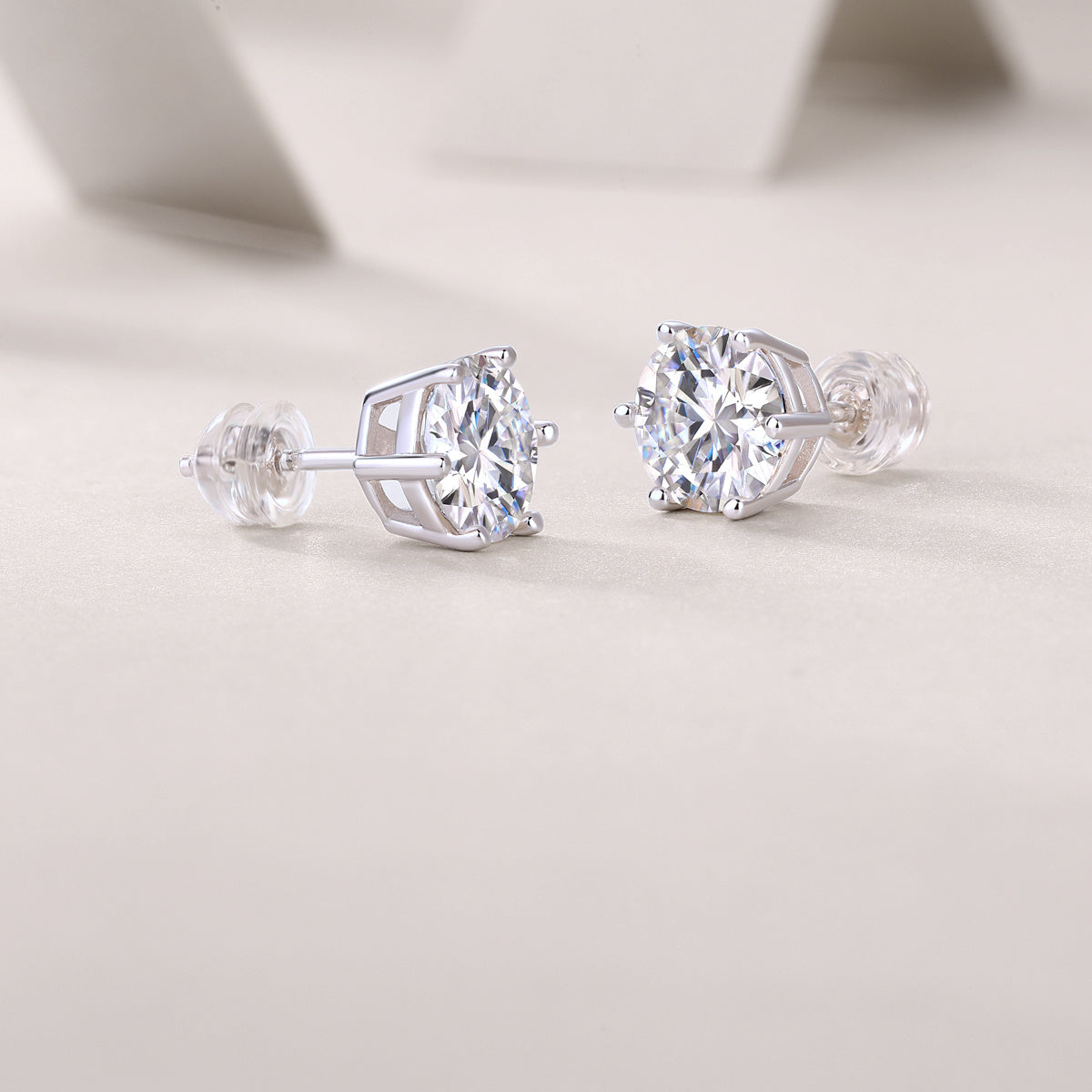 Years Quiet Mosan Diamond Earrings