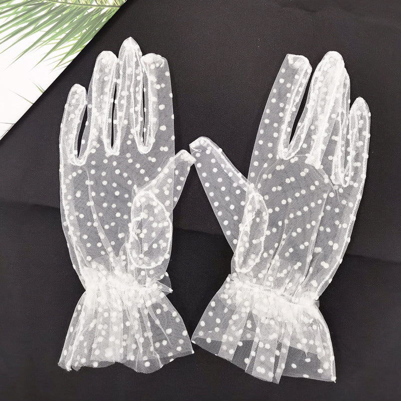 Gants de mariage et de soirée en maille blanche