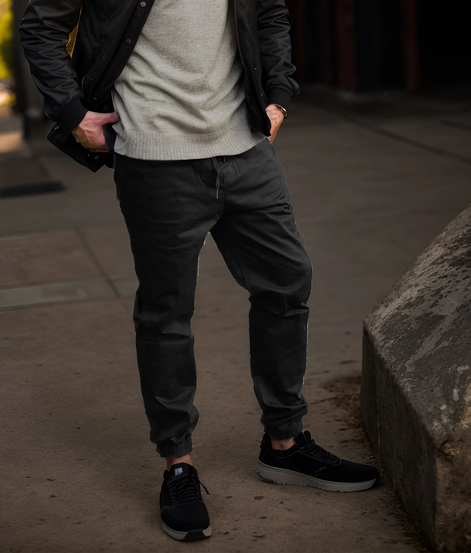 Men’s Jogger-Style Drawstring Pants