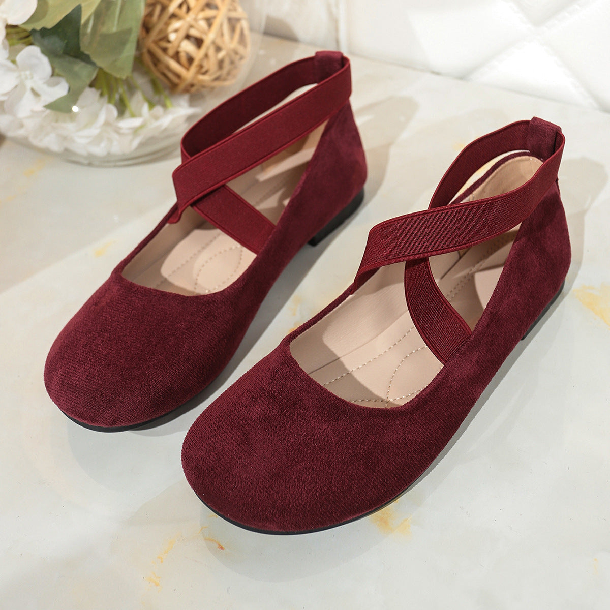 Plus Size Round Toe Flat Sports Shoes for Women