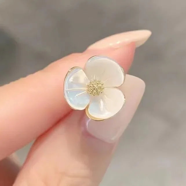 Flower and Bow Metal Brooch Set