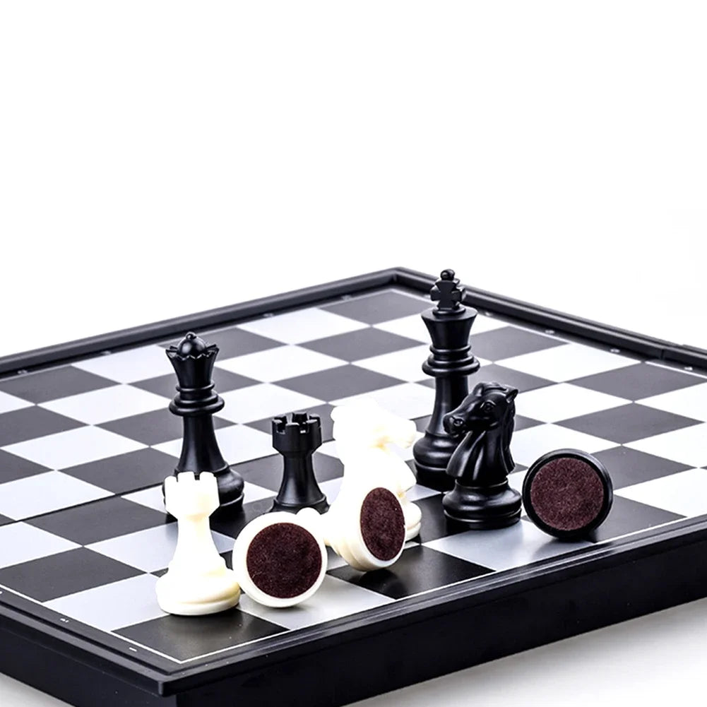 Magnetic Folding Chess Set – 20cm Board