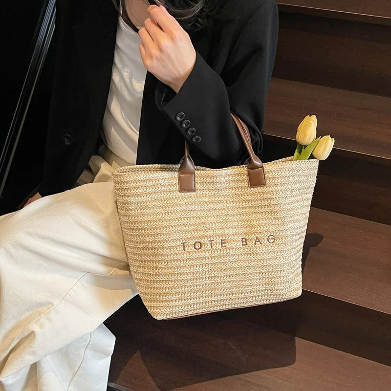 Knit Flower Rattan Straw Shoulder Bag
