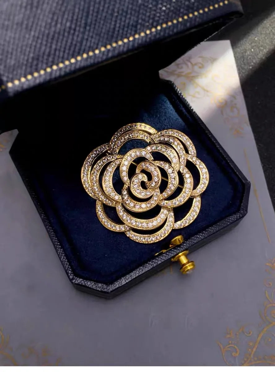 Vintage Rose Floral Alloy Lapel Pin