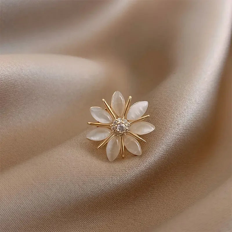 Flower and Bow Metal Brooch Set