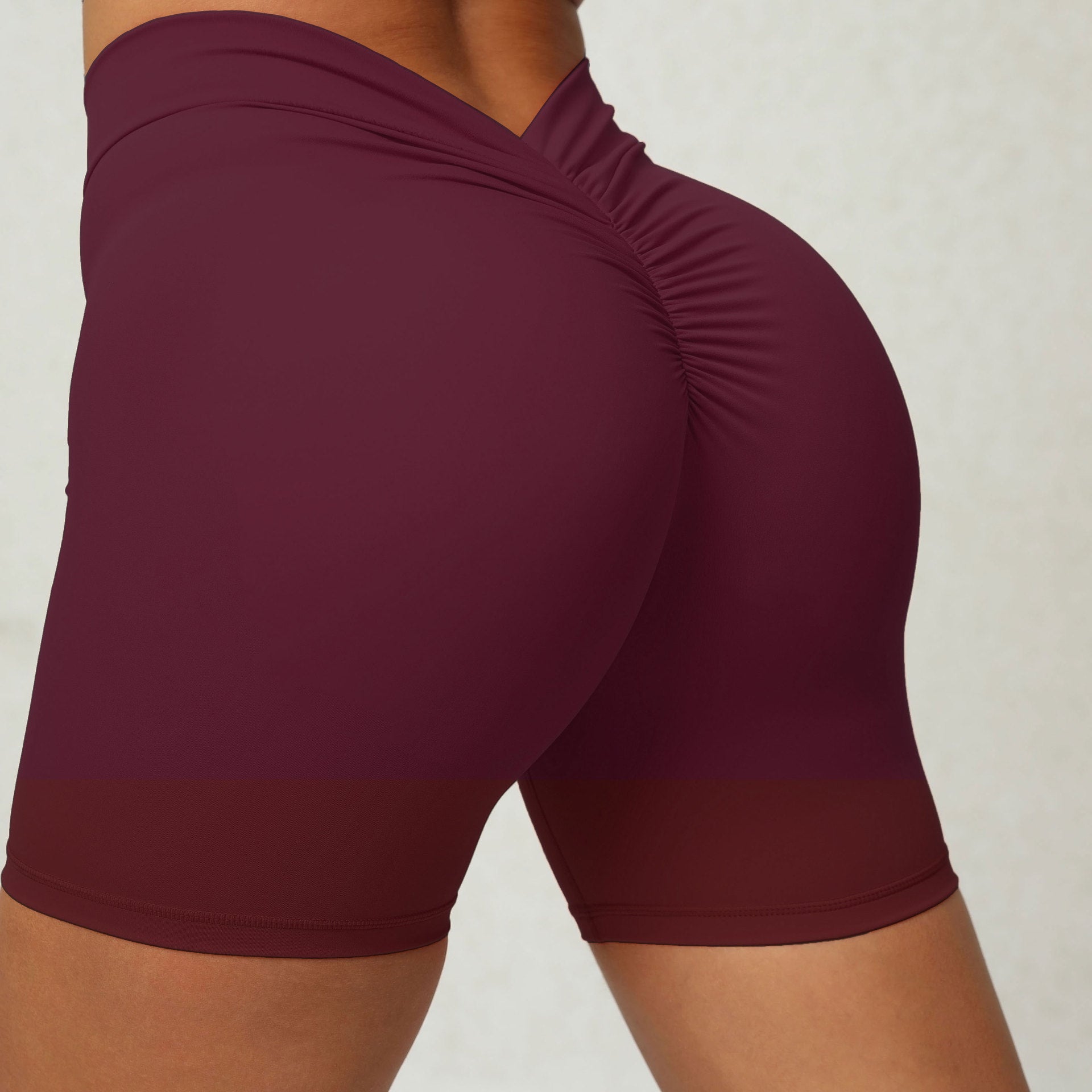 Short de yoga à taille en V profond dans le dos