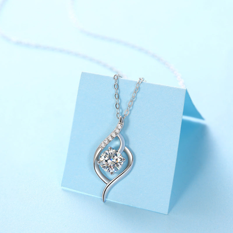 Beautiful City Diamond Pendant Set