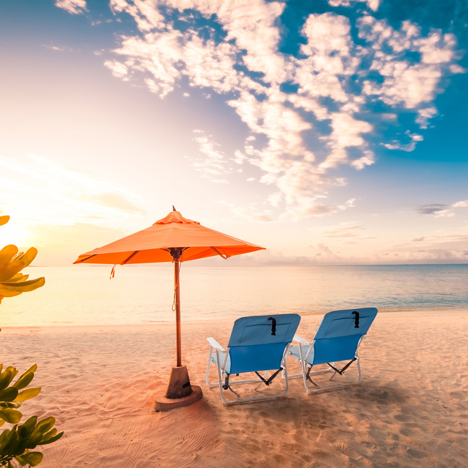 Blue Oxford Folding Beach Chair