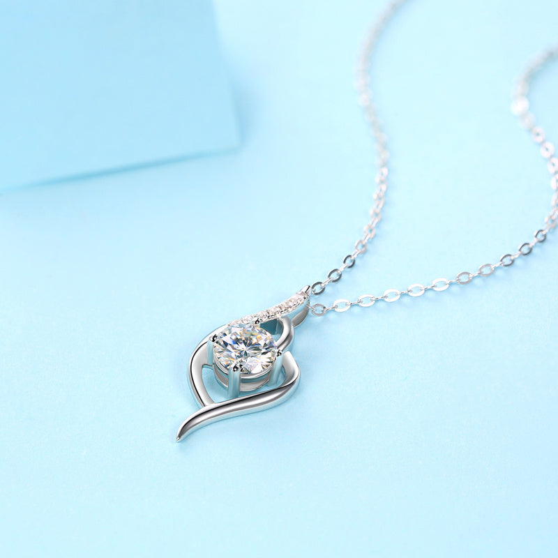 Beautiful City Diamond Pendant Set