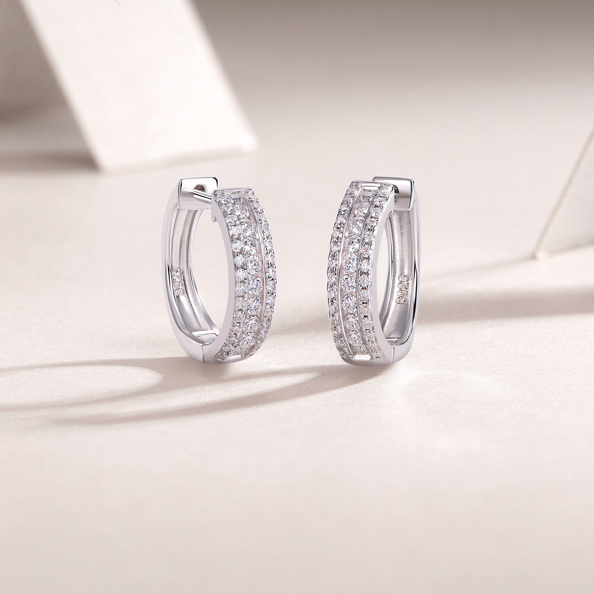Splendid Night Diamond Stud Earrings