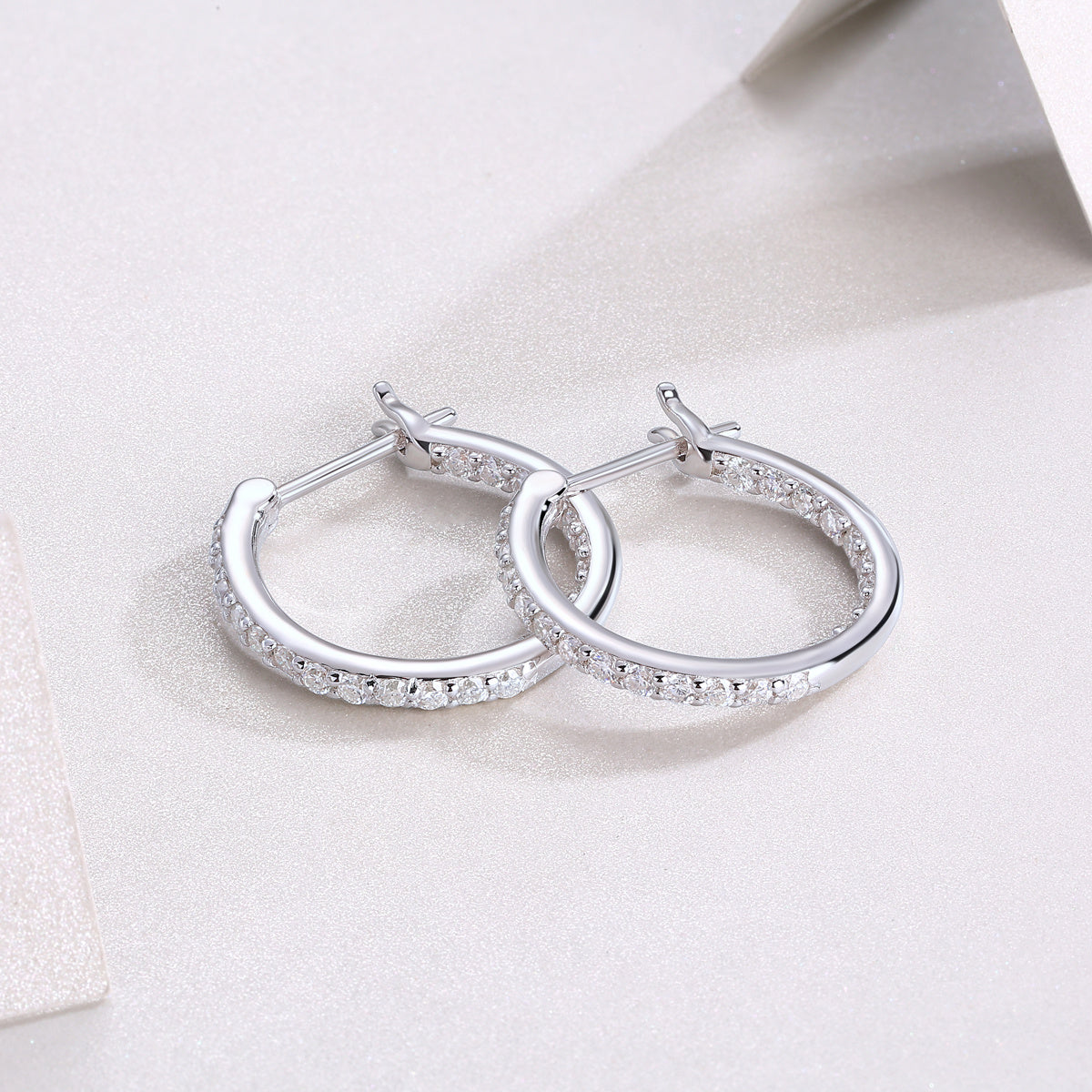 Streamer Moissanite Silver Stud Earrings