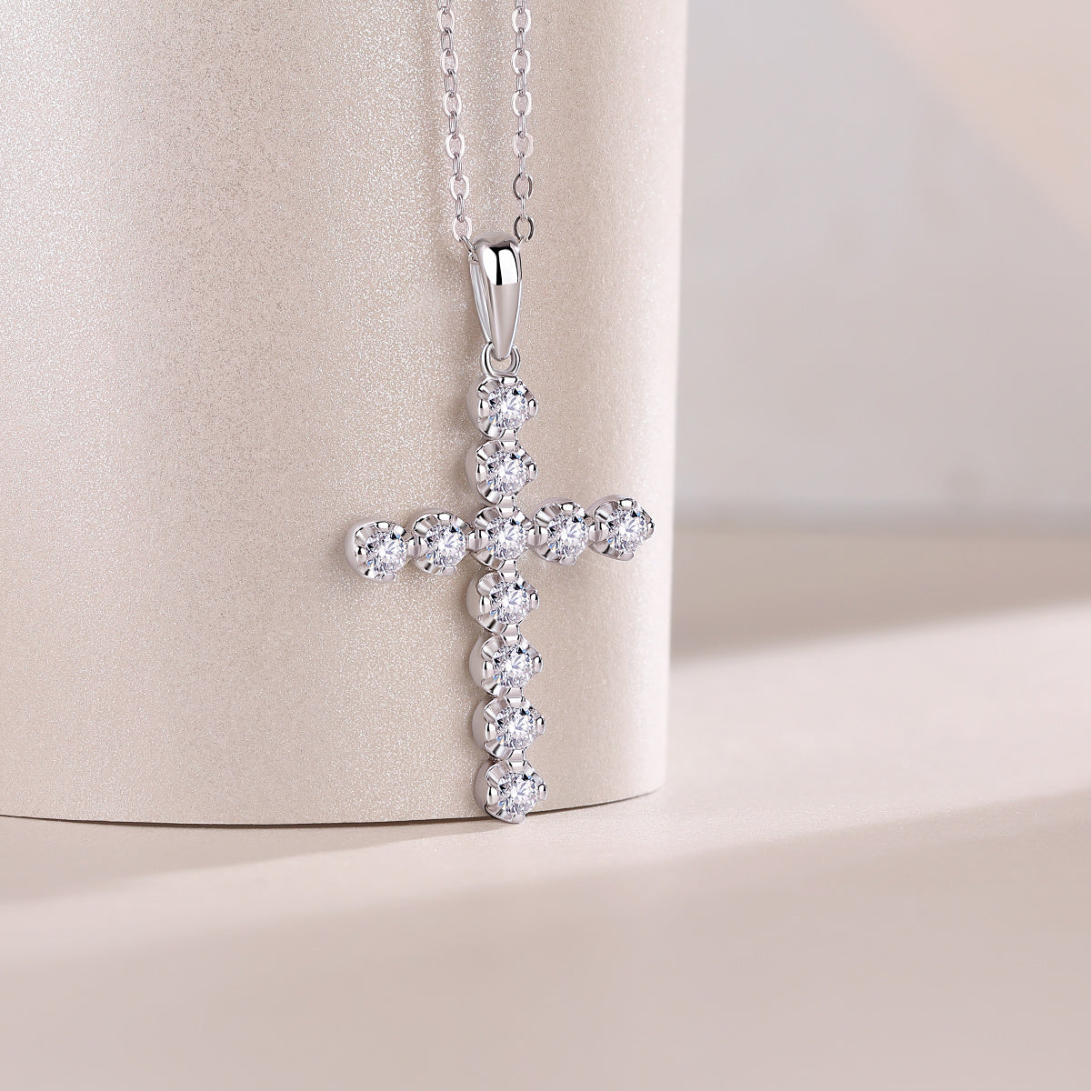 Entrust Luxury Diamond Pendant Set