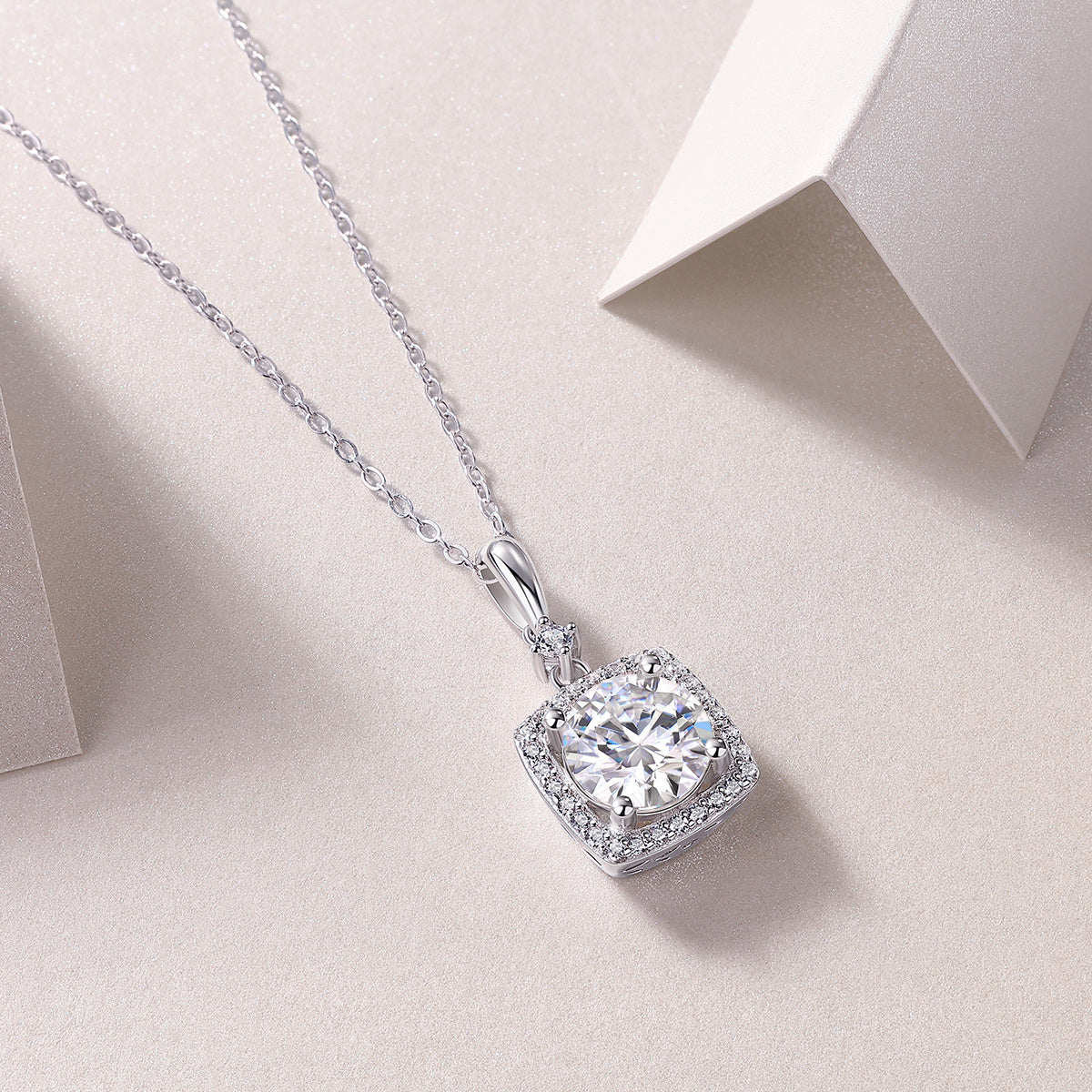 Innocent Mary Diamond Pendant Set