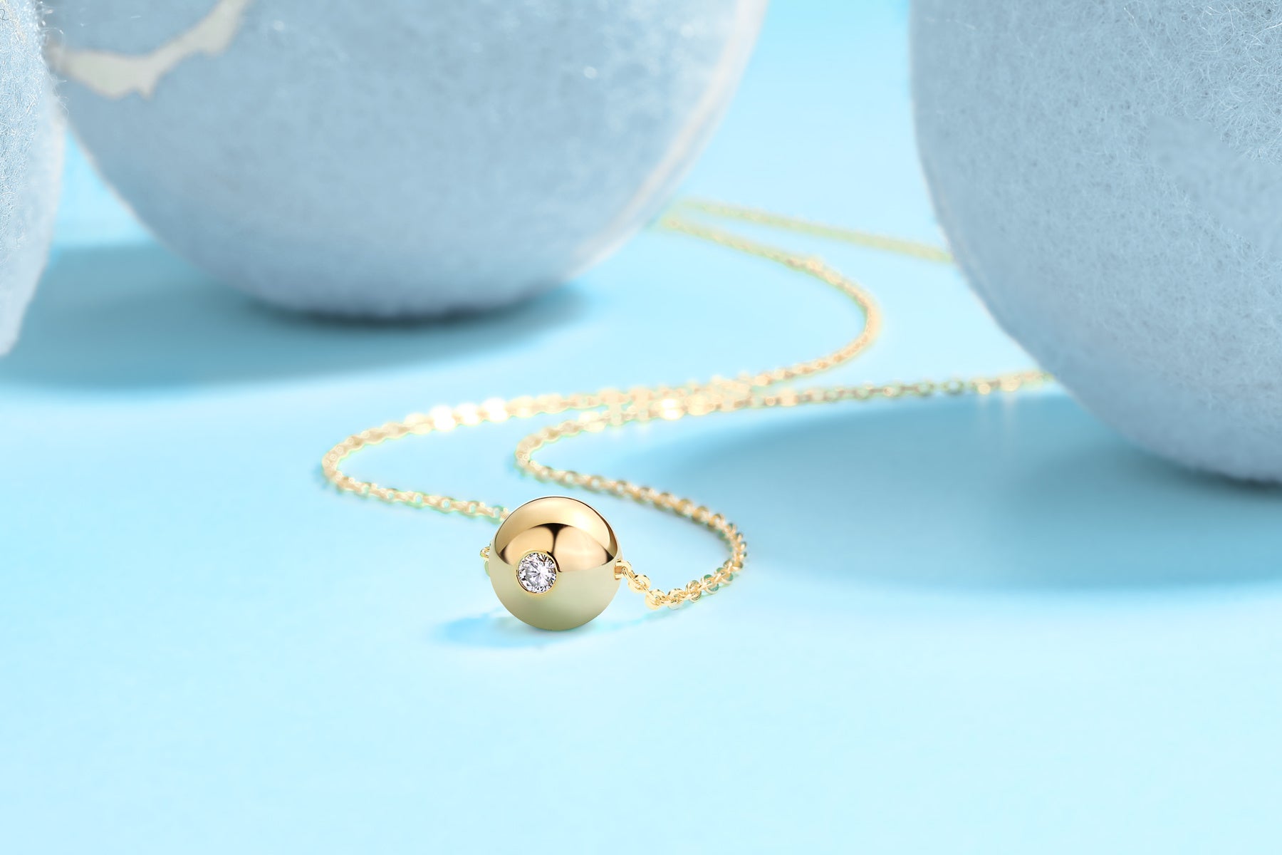 Fortune Circulation Diamond Pendant Set