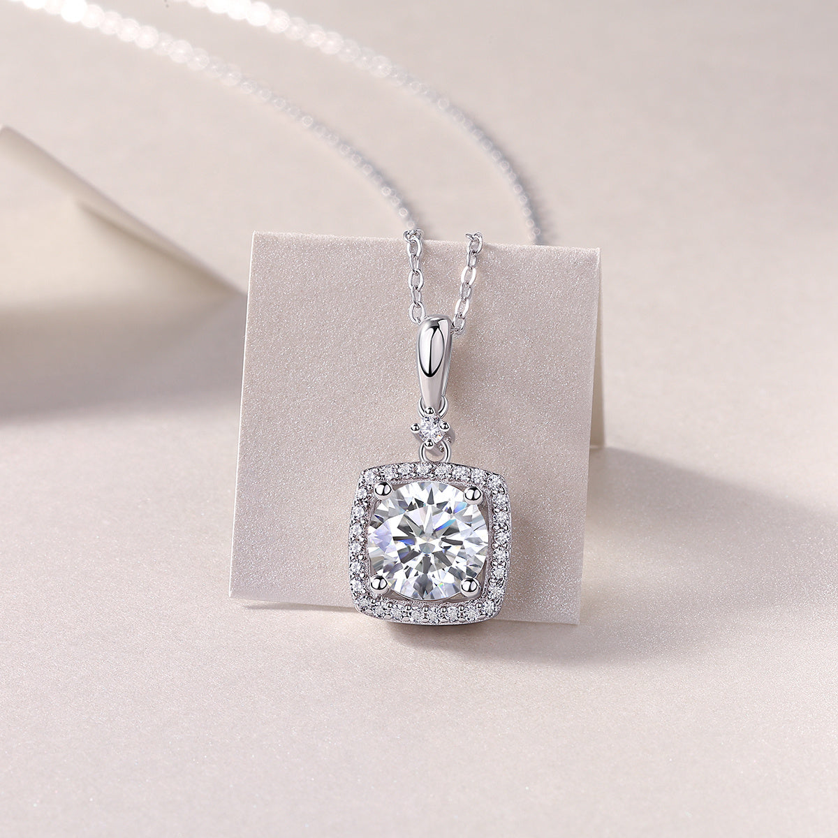 Innocent Mary Diamond Pendant Set